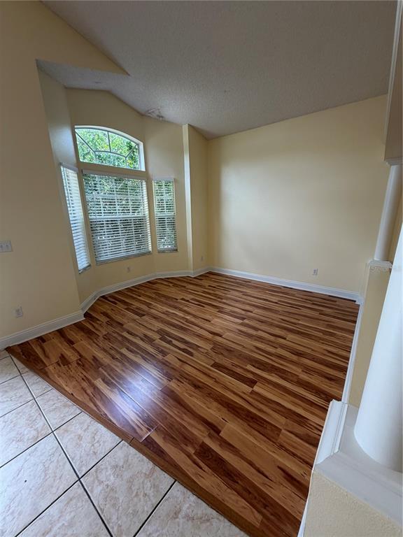 Photo - 362 Lexingdale Dr
