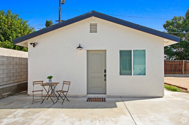 Building Photo - 528 Sunrise St Rental