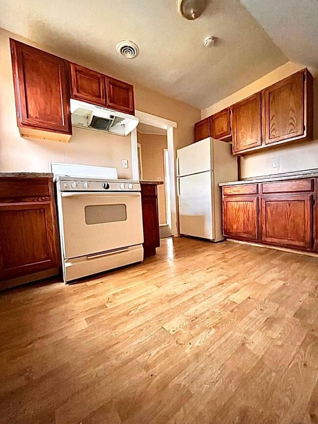 Photo - 67 Derby Ave Unit 3