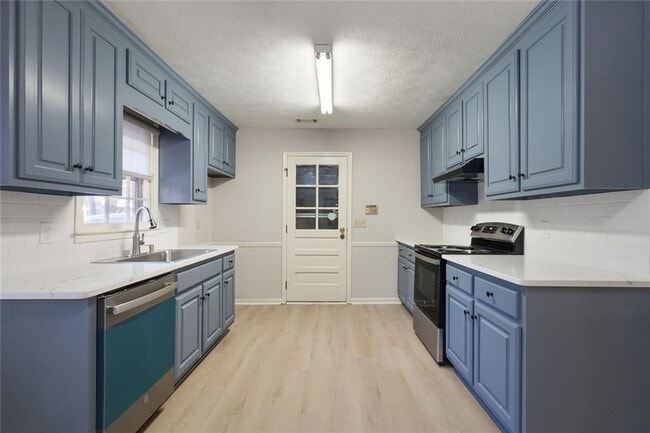 Photo - 390 Tidwell Rd