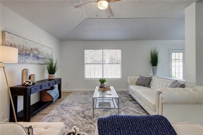 Photo - 1502 Mayapple St