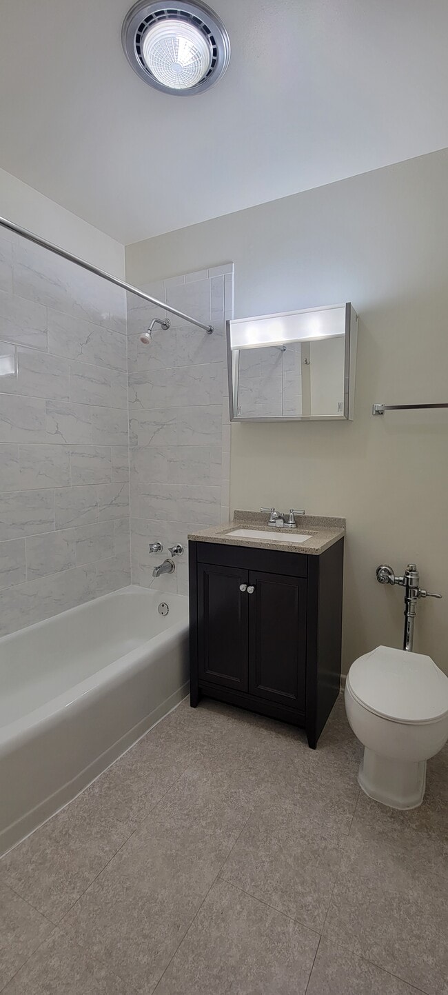 Photo - Maple Crossing Apartments