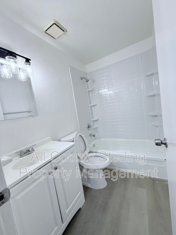 Photo - 2404 SW 31st Pl Unit #5