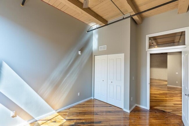 Photo - 116 N 4th St Unidad 207