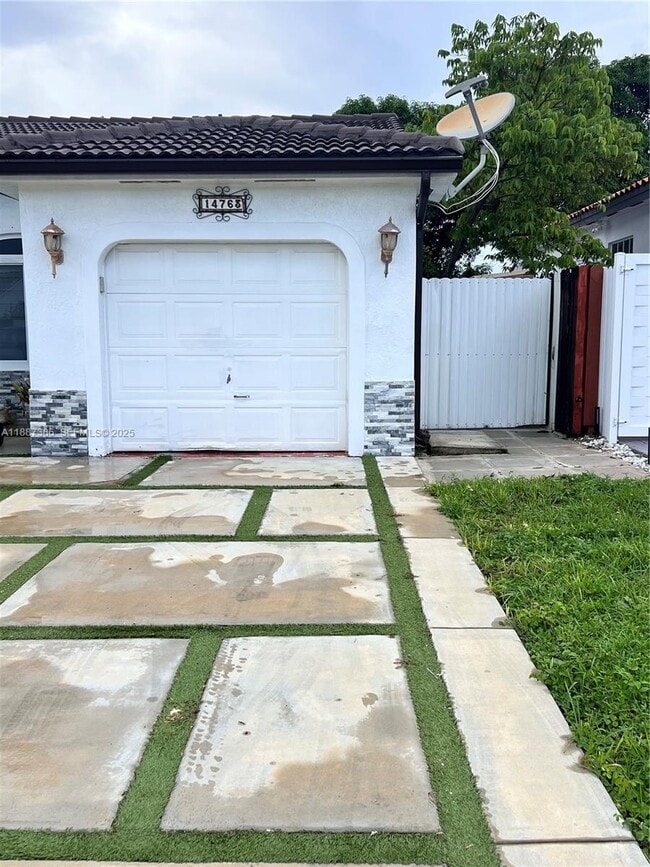 Building Photo - 14763 SW 173rd Terrace Unit 0