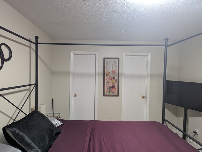 Photo - 715 Windchase Ln