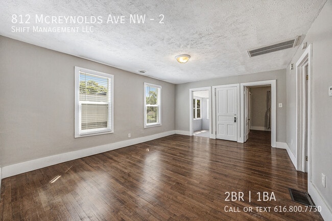812 Mc Reynolds Ave NW