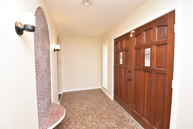 Photo - 126 Rollingwood St