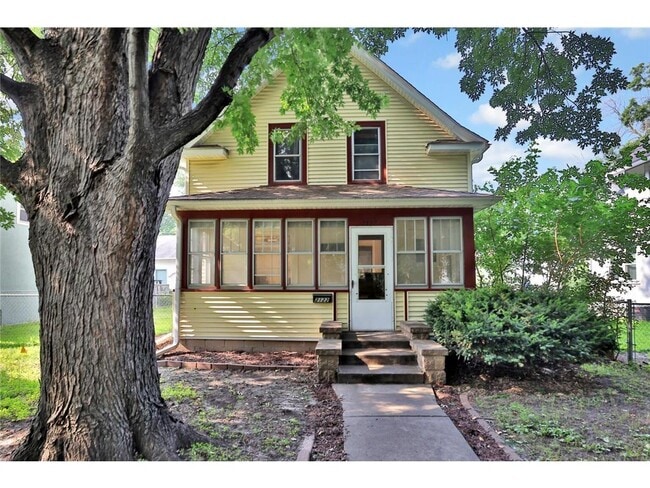 Building Photo - 2122 Temple Ct