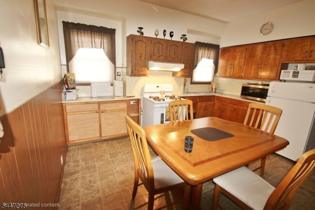 Photo - 312 Elm St