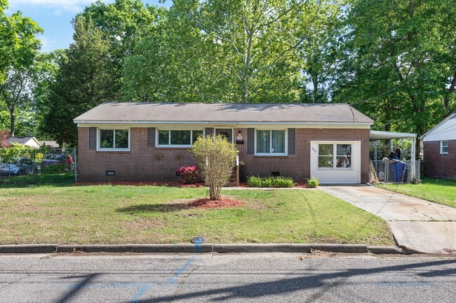 Building Photo - 222 Belray Dr