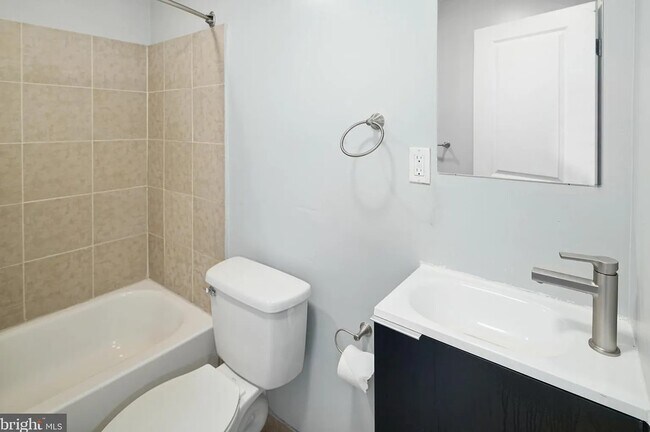 Photo - 3858 Haverford Ave Unit A01
