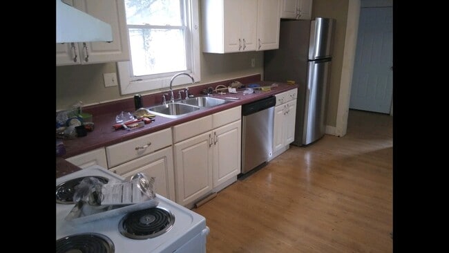 Photo - 634 Carlisle Ave