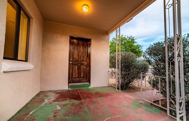 Photo - 2925 E Lester St