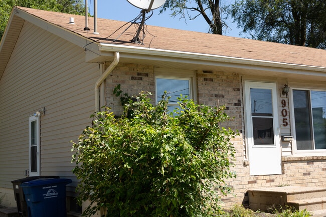 Building Photo - 905 Emma Ave Rental