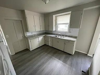 Building Photo - 102 S Perry St Rental