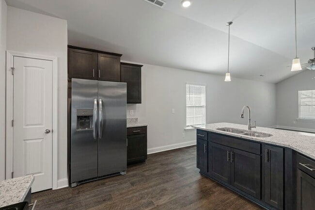 Photo - 9102 Eagle Trce Dr SE