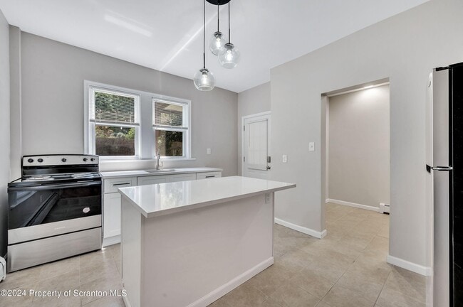 Photo - 632 Moosic St
