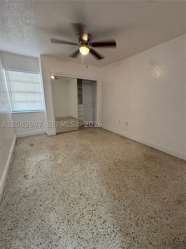 Photo - 515 SW 3rd St Unit 3