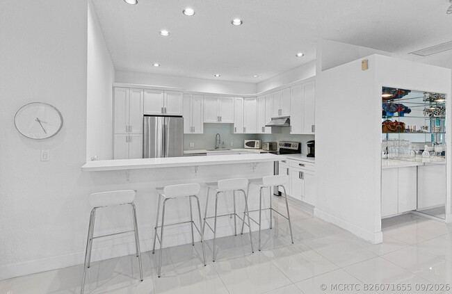 5190 Lake Catalina Dr Unit B
