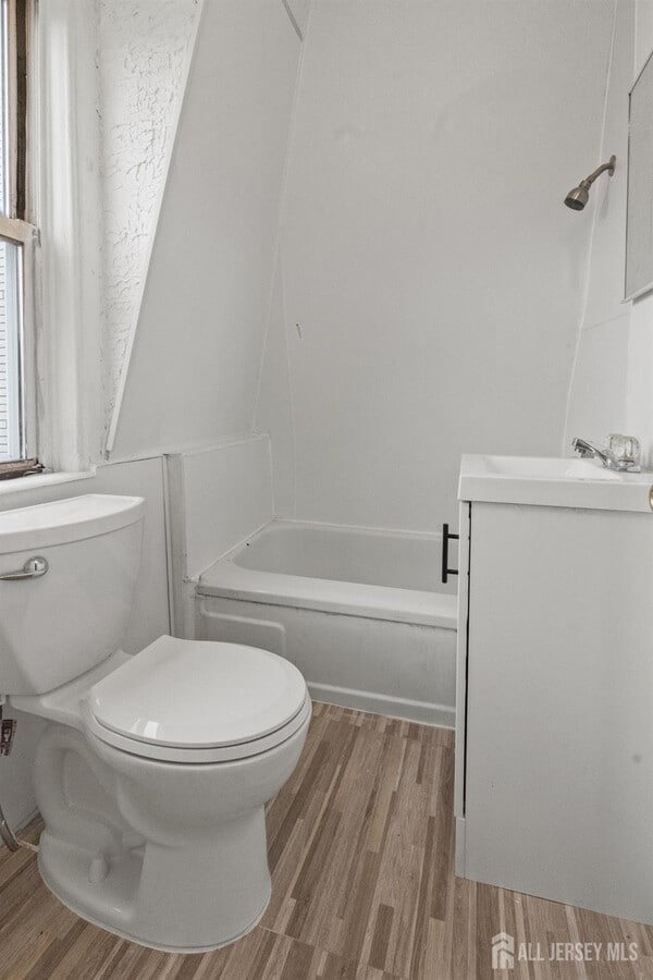 Photo - 120 N Broadway Unit 4