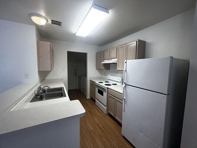 Photo - 127 Cedargrove