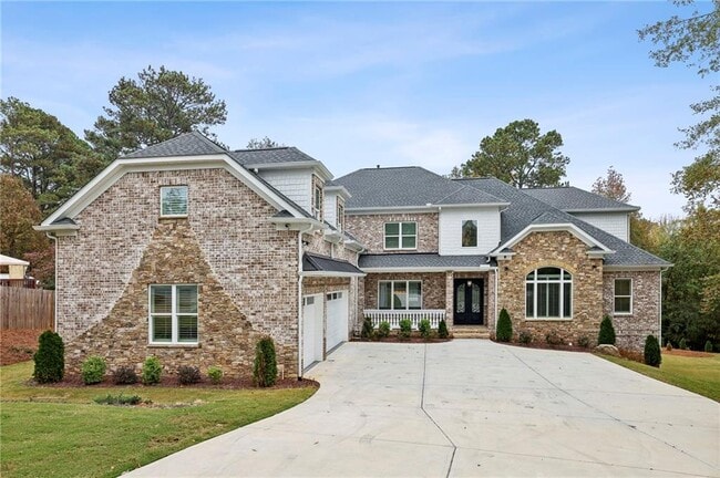 Photo - 3750 Robinson Rd NE