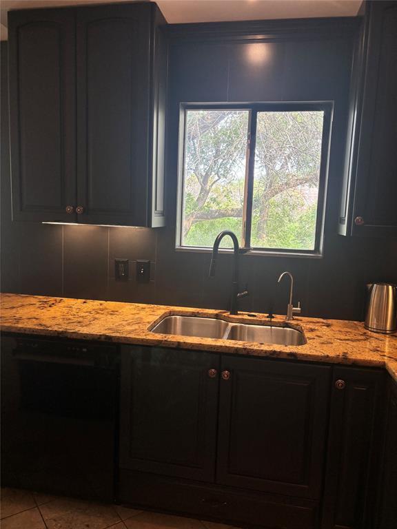 Photo - 338 Sailmaster St