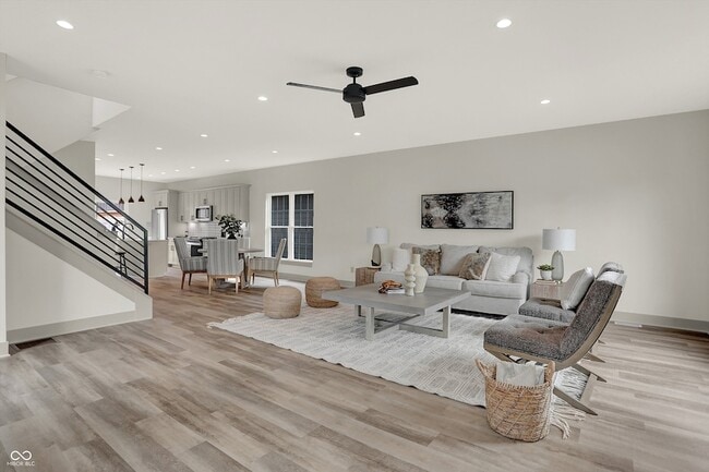 Photo - 220 Sanders St