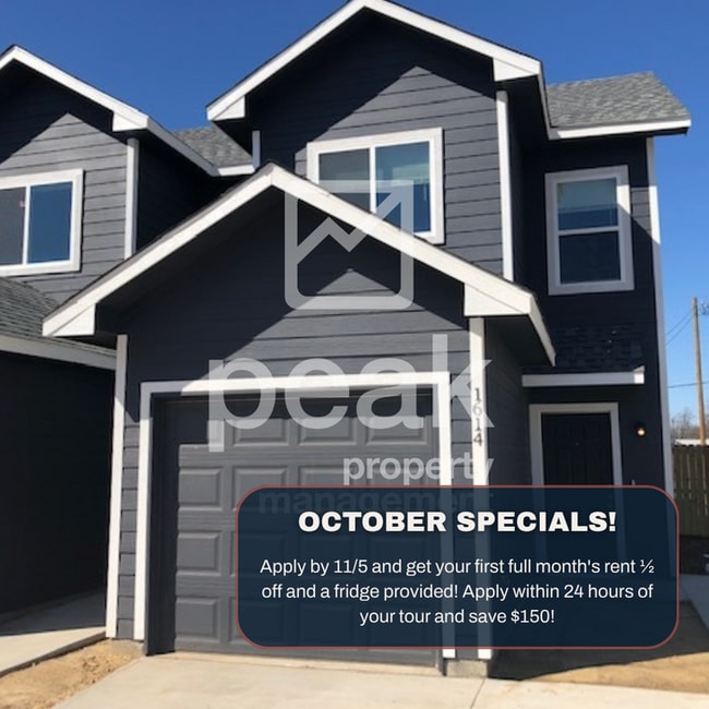 Building Photo - $1,499! Stylish 2BR Townhome with 15 Minut...