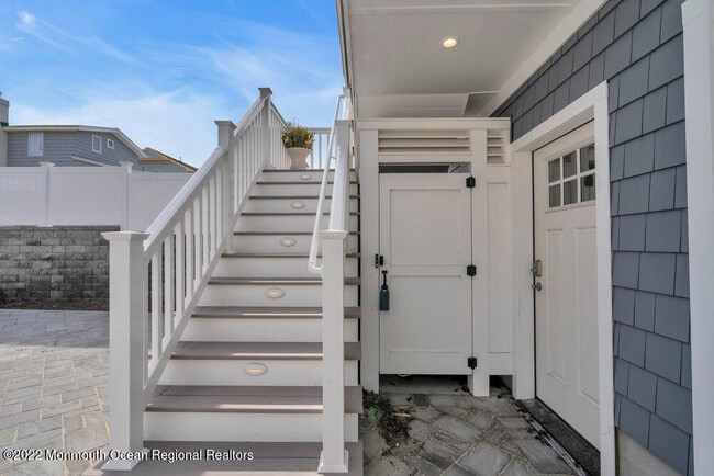 Photo - 368 1st Ave