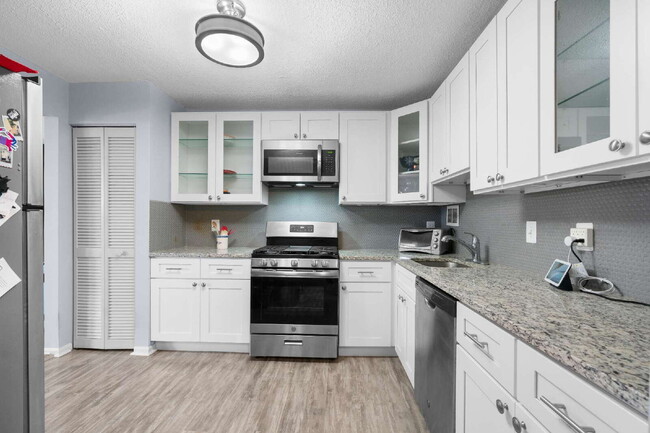 Photo - All-Inclusive Luxury Living in Rockville Town Center** Unit Apartment 1008