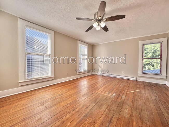 Photo - 812 W Maxwell St Unit 3