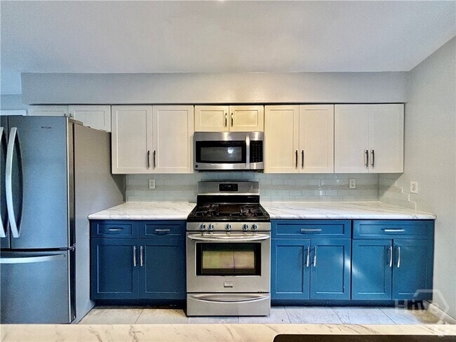 Building Photo - 12434 Largo Dr Rental