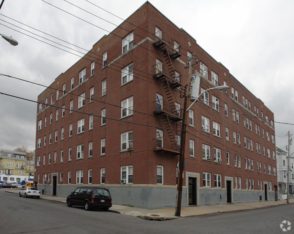 Photo - 28 Purser Pl Apartments