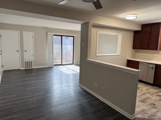 Photo - 2220 Abbeywood Dr Unit B