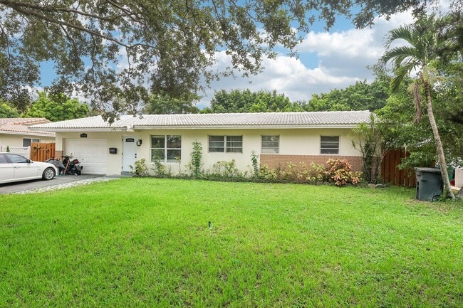 Building Photo - 7514 NW 40th St Rental