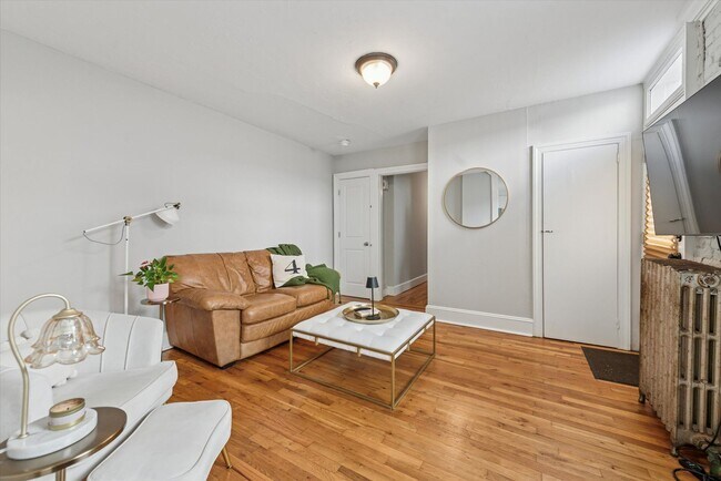 Photo - 19 S New St Unit #1
