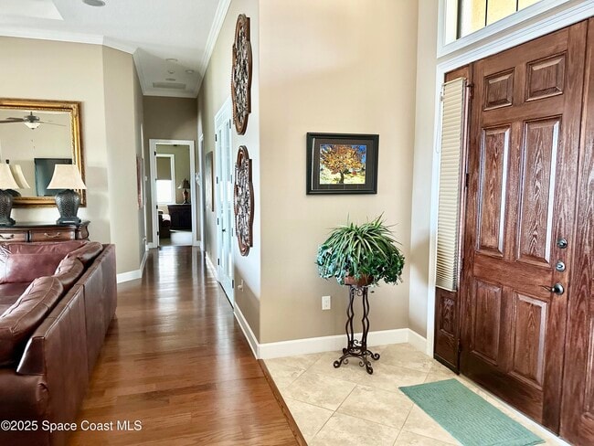 Photo - 3168 Drummond Way