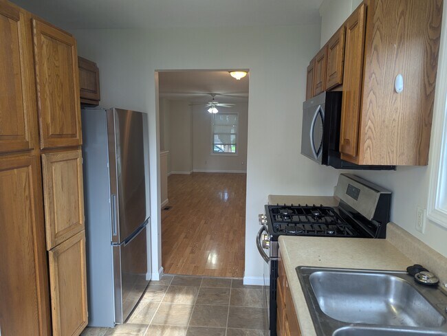 Photo - 1512 Montgomery St