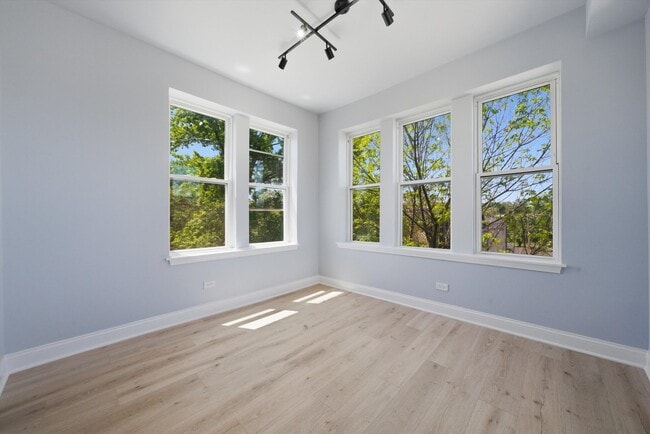 Photo - 541 N Lawndale Ave