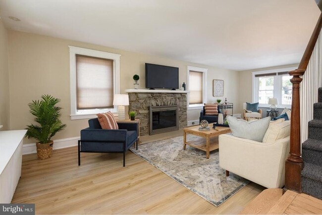 Photo - 516 E Lancaster Ave House