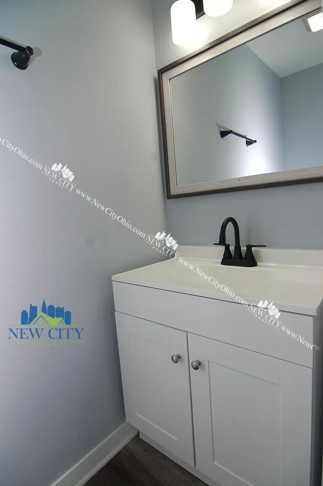 Building Photo - Remodeled 3 Bed, 2.5 Bath Home in Franklinton!