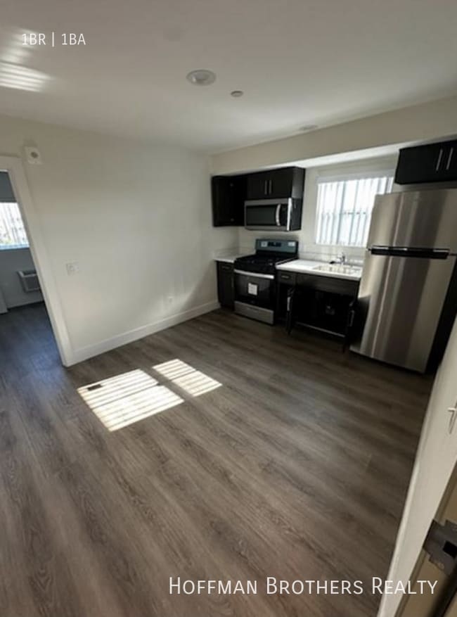 Building Photo - 8848 S Vermont Ave Unit 8848