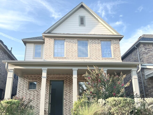 4 Bedroom Single Family Home in Arlington - 4 Bedroom Single Family Home in Arlington