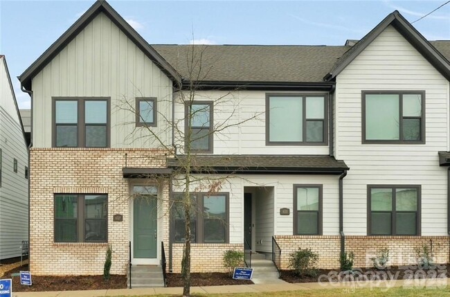 Building Photo - 6327 Southgrove St