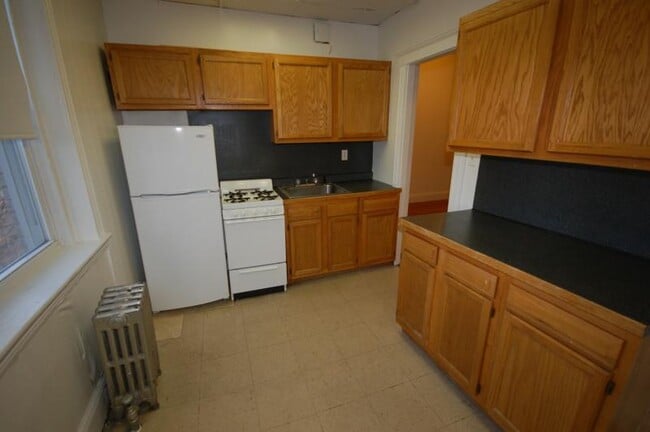 Building Photo - 1754 Commonwealth Ave Unit 30 Rental