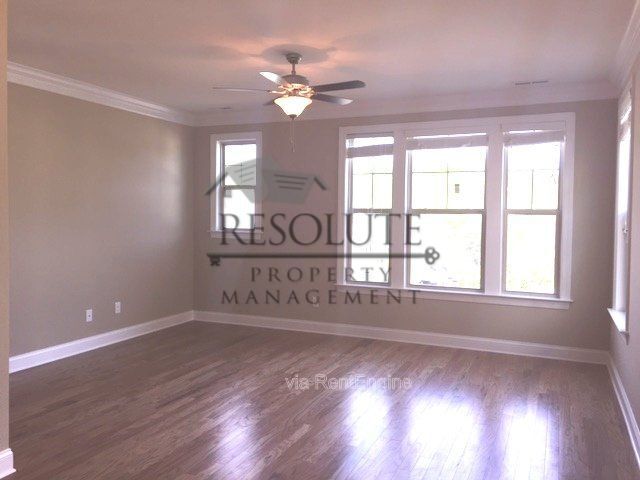 Photo - 568 Village Loop Dr