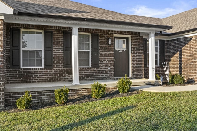 Photo - 240 Banyan Blvd