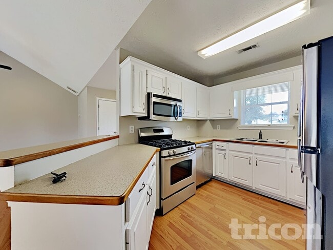 Photo - 195 Falcon Ridge Dr